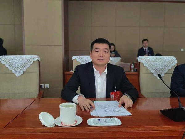 杨金龙代表提升职教生实践创新能力培养适应产业发展的高技能人才