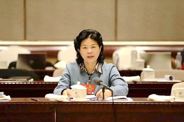 全国人大代表庞丽娟:建议完善学前教育免费政策,普惠更要优质
