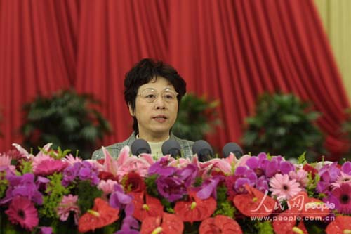 图为严隽琪副主席代表民进中央作题为《大力推进生态家园富民工程》的发言