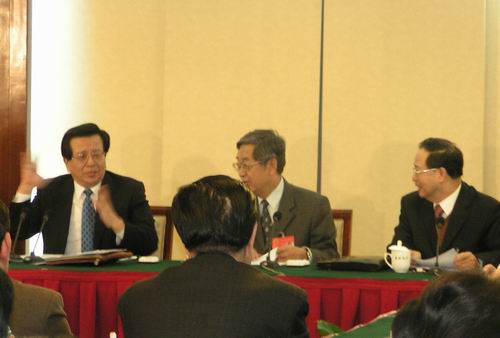 全国人大常委会副委员长、民进中央主席许嘉璐,全国政协副主席、民进中央常务副主席张怀西参加了联组讨论。