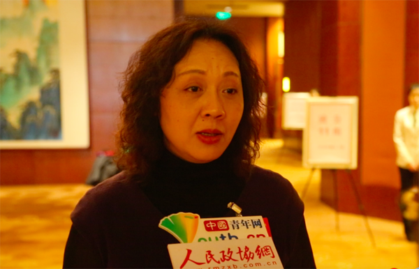 政协委员：没说产假一定休三年 其中存在误解