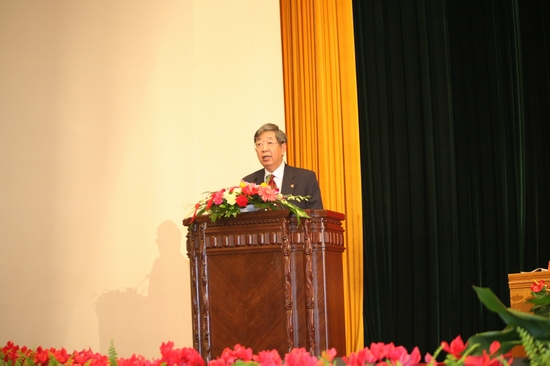 全国人大常委会副委员长、民进中央主席许嘉璐在讲话中回顾了民进60年来的奋斗历程,总结了民进的历史经验。
