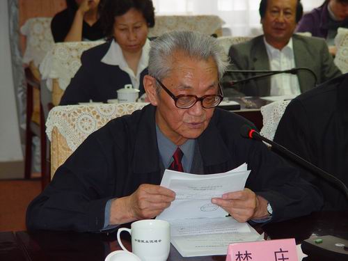 民进中央名誉副主席楚庄