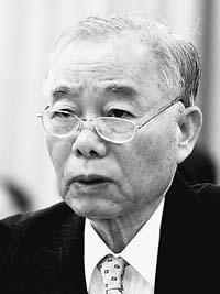 全国政协副主席 台盟中央主席 张克辉