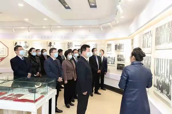 南京市委会赴吴贻芳纪念馆开展集体学习活动