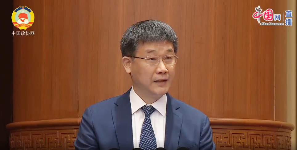 张雨东代表民进中央作大会发言
