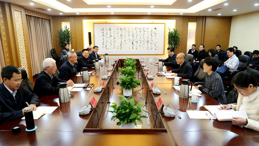 蔡达峰会见科技部副部长邱勇一行并座谈