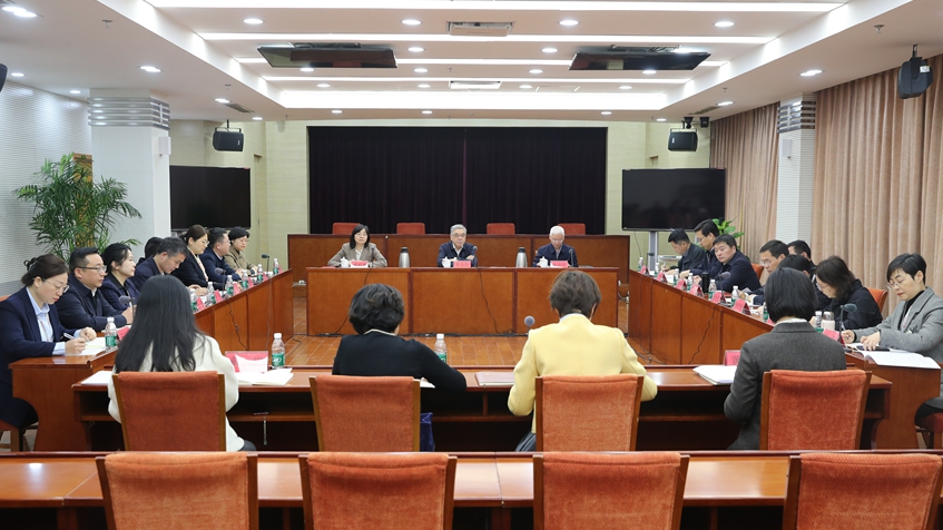 朱永新会见第54期民主党派干部进修班、培训班的民进学员