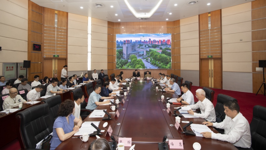 蔡达峰在湖北开展“参政为公、实干为民”主题教育调研