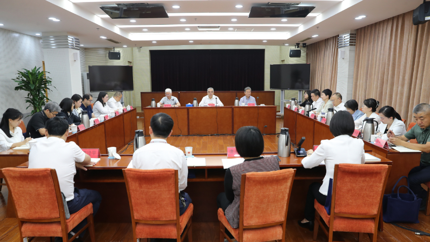 朱永新会见第55期民主党派干部进修班、培训班民进学员