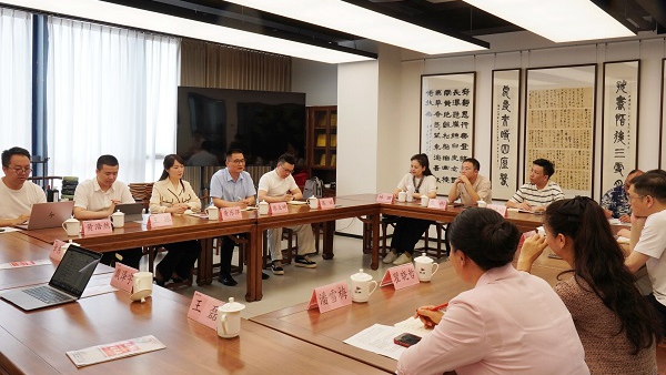“开明沙龙”聚合力